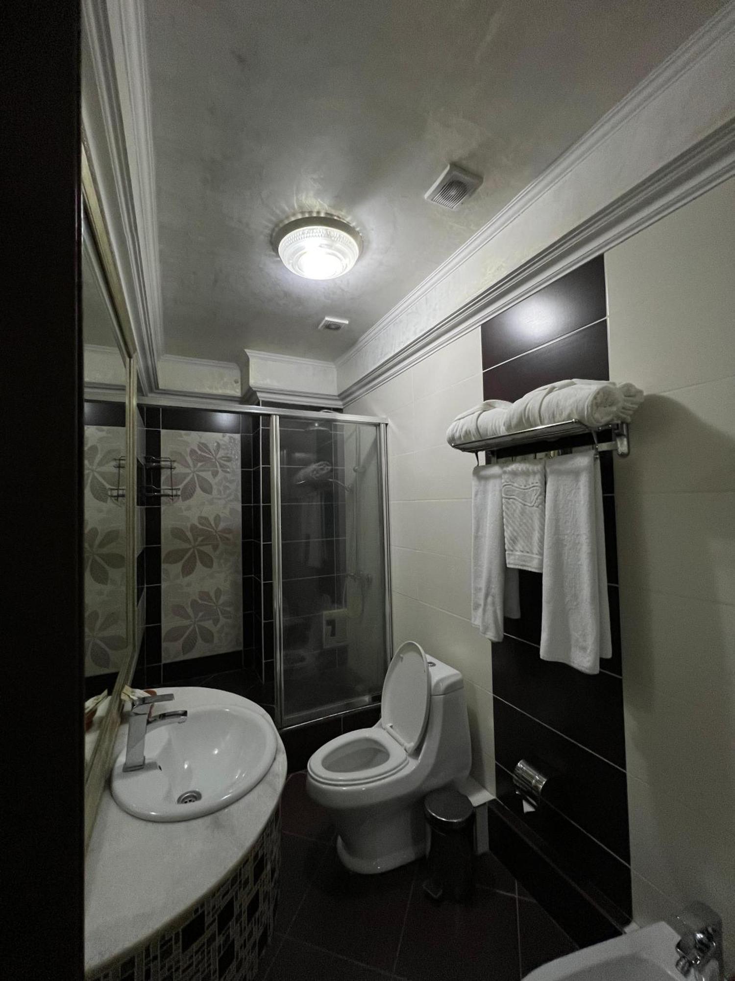 Sary Arka Hotel 쉼켄트 객실 사진